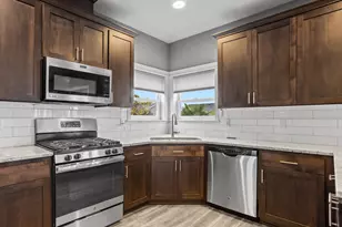 310 SW Mount Adams St, McMinnville, OR 97128 - Photo 13