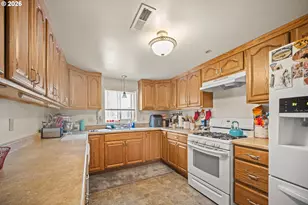 1311 N Hall St, La Grande, OR 97850 - Photo 9
