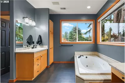 377 NE 49th Ave, Hillsboro, OR 97124 - Photo 23