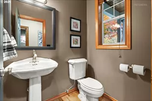 377 NE 49th Ave, Hillsboro, OR 97124 - Photo 17