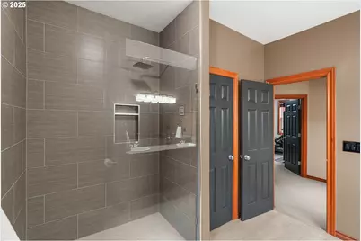 377 NE 49th Ave, Hillsboro, OR 97124 - Photo 29