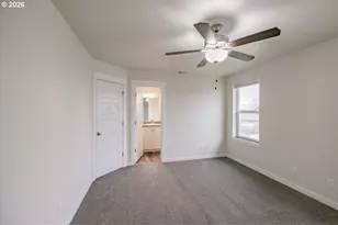 66 N 8th St, Lebanon, OR 97355 - Photo 11