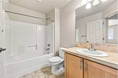 10517 NE Summer Falls St, Hillsboro, OR 97006 - Photo 15