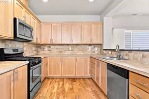 10517 NE Summer Falls St, Hillsboro, OR 97006 - Photo 7