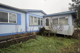 252 NW 20th St, Newport, OR 97365 - Photo 13