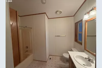 252 NW 20th St, Newport, OR 97365 - Photo 5