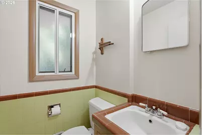 1595 NW 1st St, Gresham, OR 97030 - Photo 27