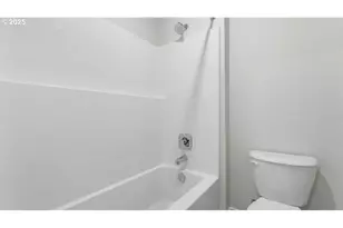 16685 SE Wintergreen St, Happy Valley, OR 97086 - Photo 17