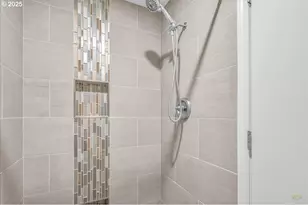 33765 Lake Front Dr, Warrenton, OR 97146 - Photo 31