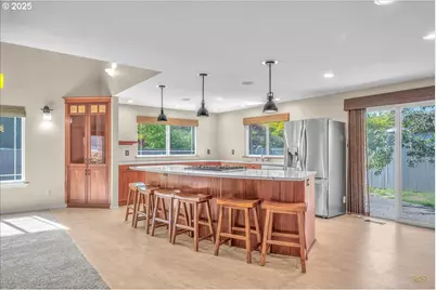 33765 Lake Front Dr, Warrenton, OR 97146 - Photo 13