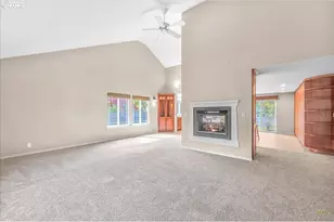 33765 Lake Front Dr, Warrenton, OR 97146 - Photo 9