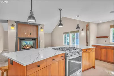 33765 Lake Front Dr, Warrenton, OR 97146 - Photo 21