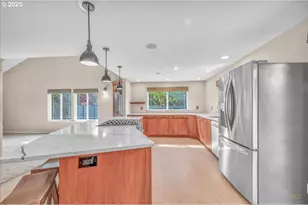 33765 Lake Front Dr, Warrenton, OR 97146 - Photo 19