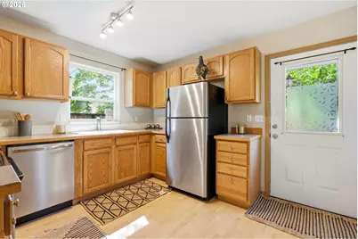9307 N Haven Ave, Portland, OR 97203 - Photo 7