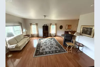 4447 Melrose Rd, Roseburg, OR 97471 - Photo 5