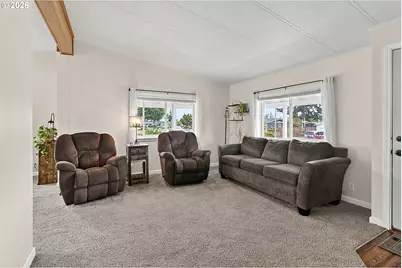 1095 S 59th St, Springfield, OR 97478 - Photo 11