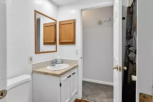 1095 S 59th St, Springfield, OR 97478 - Photo 23
