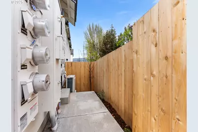 Ne Ainsworth St, Portland, OR 97211 - Photo 47