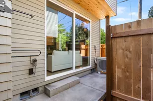 NE Ainsworth St, Portland, OR 97211 - Photo 19