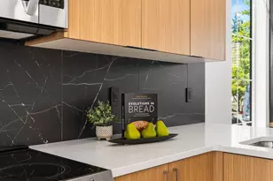 NE Ainsworth St, Portland, OR 97211 - Photo 13