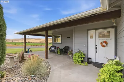 226 SE Heimrich St, Dufur, OR 97021 - Photo 3