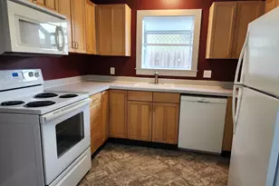 208 S Swiegle Ave, Molalla, OR 97038 - Photo 5