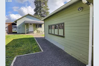 208 S Swiegle Ave, Molalla, OR 97038 - Photo 21