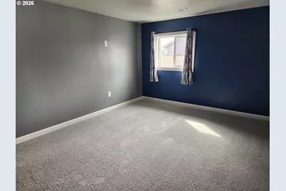 208 S Swiegle Ave, Molalla, OR 97038 - Photo 9