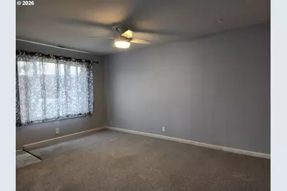 208 S Swiegle Ave, Molalla, OR 97038 - Photo 7