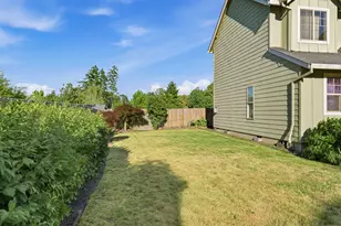 2528 N Crater Ln, Newberg, OR 97132 - Photo 7