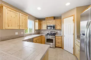 2528 N Crater Ln, Newberg, OR 97132 - Photo 17