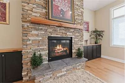 242 Bonifacio Ln, Roseburg, OR 97471 - Photo 9