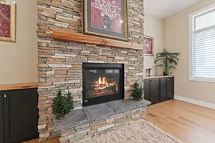 242 Bonifacio Ln, Roseburg, OR 97471 - Photo 9
