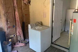 9241 NE Schuyler St, Portland, OR 97220 - Photo 21