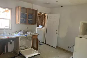 9241 NE Schuyler St, Portland, OR 97220 - Photo 19