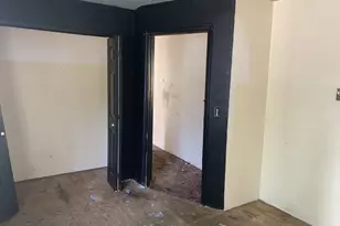 9241 NE Schuyler St, Portland, OR 97220 - Photo 13