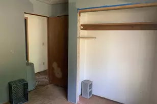 9241 NE Schuyler St, Portland, OR 97220 - Photo 15