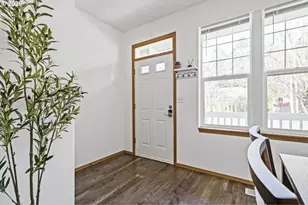 121 SE 8th Ave, Hillsboro, OR 97123 - Photo 5
