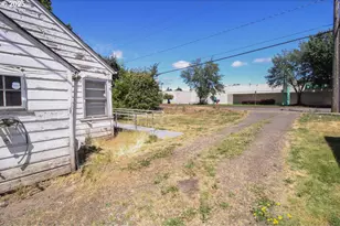 2902 19th Ave, Forest Grove, OR 97116 - Photo 7