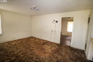 2902 19th Ave, Forest Grove, OR 97116 - Photo 9