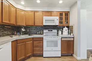 18052 SW Monte Verdi Blvd, Beaverton, OR 97007 - Photo 15