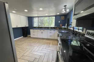 53621 Weekly Creek Rd, Myrtle Point, OR 97458 - Photo 9