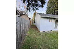 1918 SE Regner Rd, Gresham, OR 97080 - Photo 33