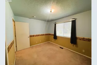 1918 SE Regner Rd, Gresham, OR 97080 - Photo 17