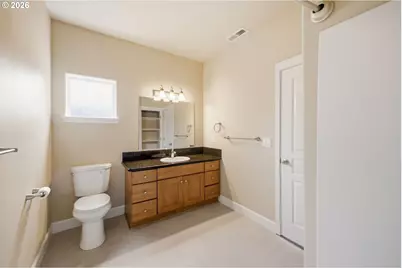 6136 SE Duke St, Portland, OR 97206 - Photo 29