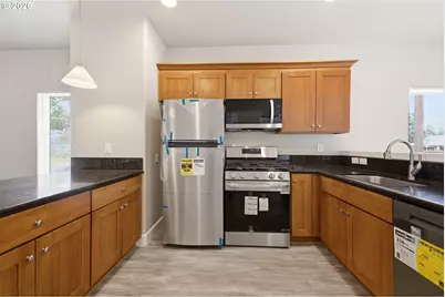 6136 SE Duke St, Portland, OR 97206 - Photo 13