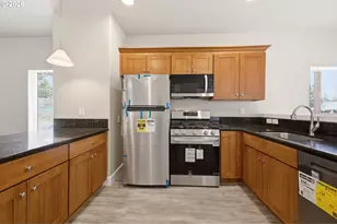 6136 SE Duke St, Portland, OR 97206 - Photo 13