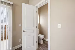 6136 SE Duke St, Portland, OR 97206 - Photo 17