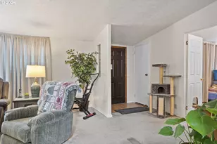 17561 SW Hancock Way, Beaverton, OR 97006 - Photo 37