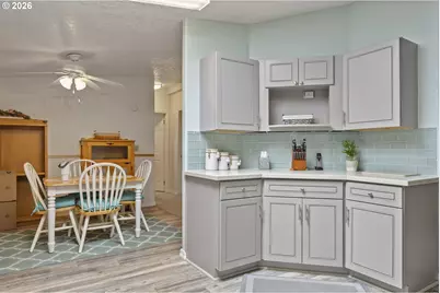 17561 SW Hancock Way, Beaverton, OR 97006 - Photo 9